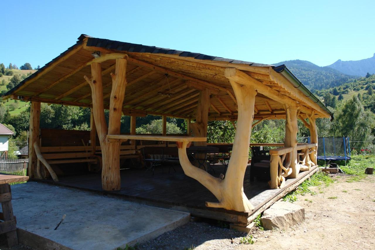 Casa Tucan Ceahlau Luaran gambar